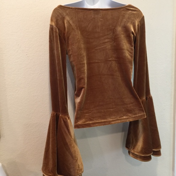 TORN BY RONNY KOBO Sabrina Velvet Bell Sleeve Top - Picture 6 of 8
